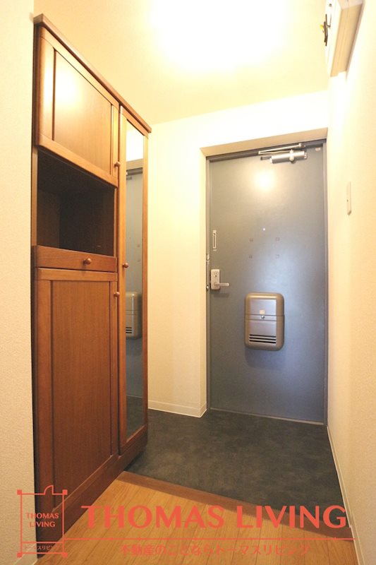 サンローゼ本城東 大容量のシューズボックス付です。