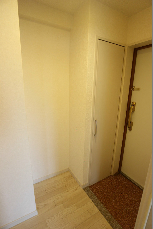 ウィングス砂津 玄関