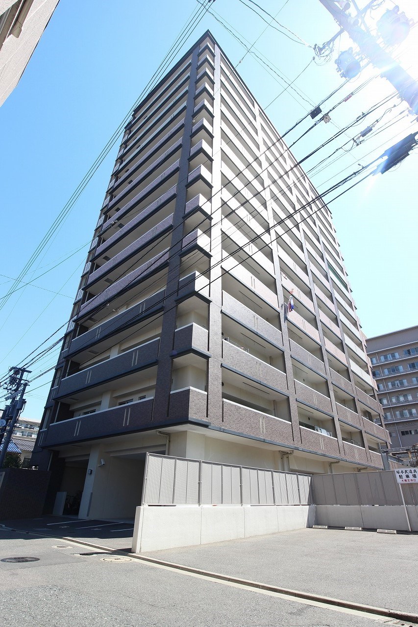 グランドキャッスル三萩野 外観