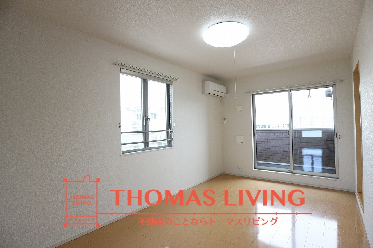 エバーステージⅢ 実際のお部屋は出窓はございません。