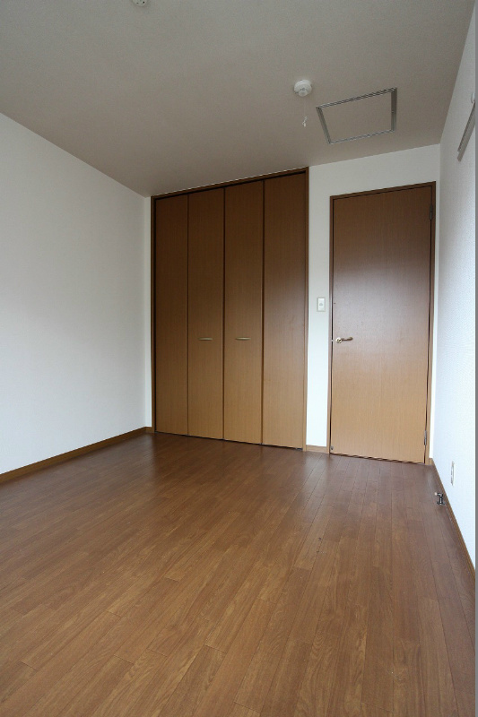 ルネッサンス大里 A棟 全部屋に収納が付いています。