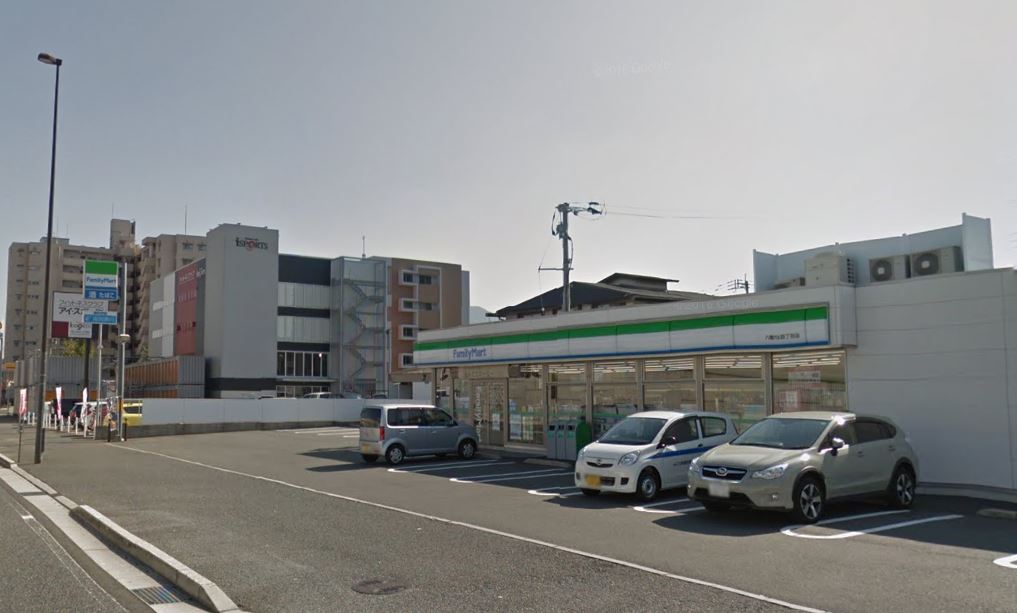 ニューレジデンス穴生 ﾌｧﾐﾘｰﾏｰﾄ 八幡穴生四丁目店