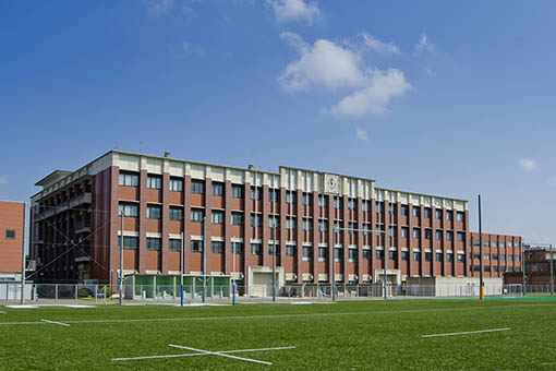 スイス21 私立九州共立大学