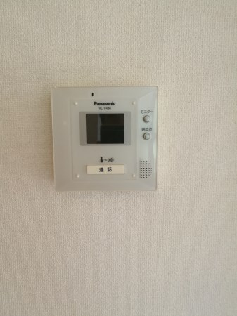 ヴァンソレーユ B棟  モニター付きインターホン。