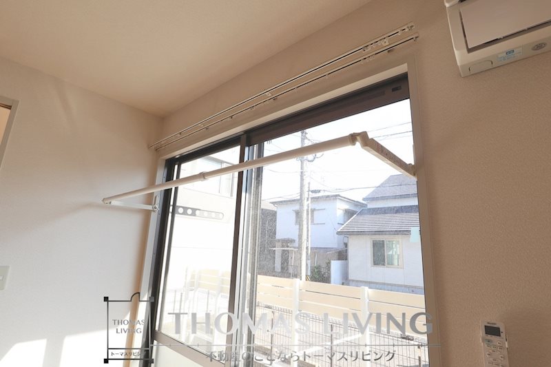 シャーメゾン中井 室内用の物干し竿