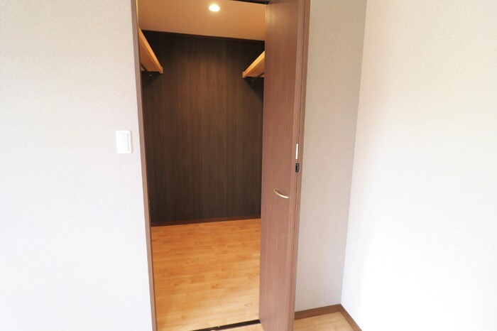 セジュール鴨生田 B棟 収納