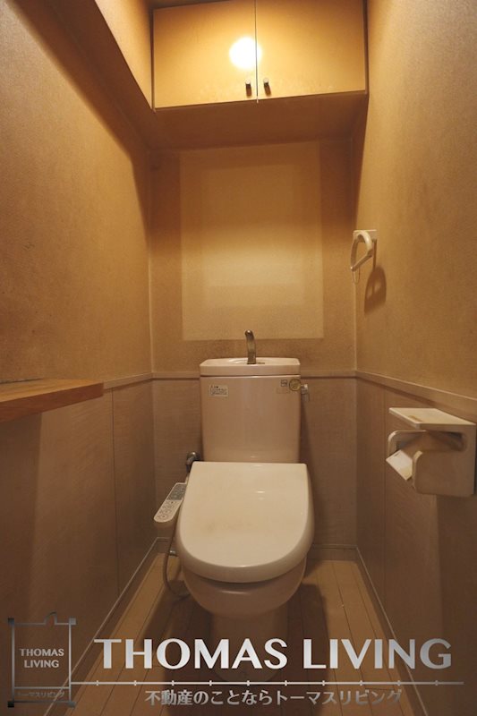 工大前アベニュー トイレが2つあります。