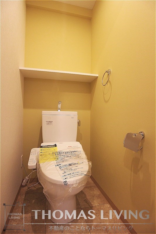 ウィングス西神原 温水洗浄便座付きのトイレになります、