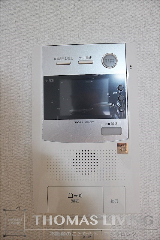ウィングス西神原 お相手のお顔が見えてご安心なモニター付きインターホンが付いております。