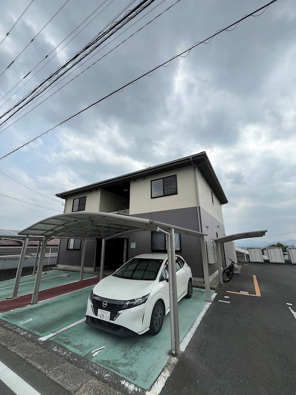 メゾンTOEI 駐車場