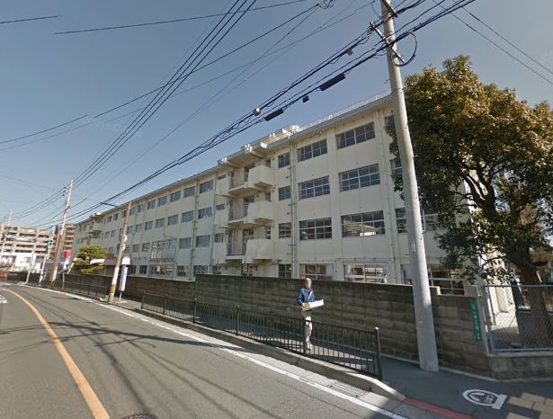 ハイドパーク一枝 北九州市立一枝小学校