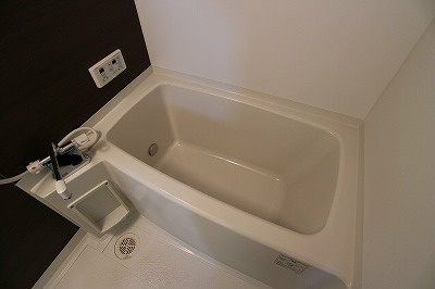 ウイングス三萩野 浴室もゆっくり入れますよ。
