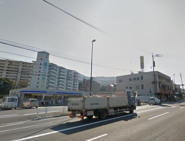 アムールアンフィニ  ﾛｰｿﾝ 八幡幸神三丁目店