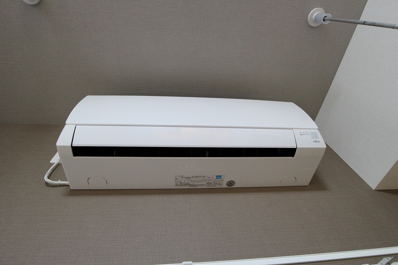 ニューサンリバー15番館 冷暖房も備わっています。