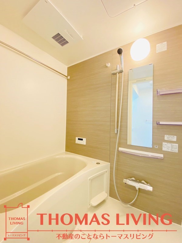 D-room西小倉 追い焚きや浴室乾燥機も備わっています。