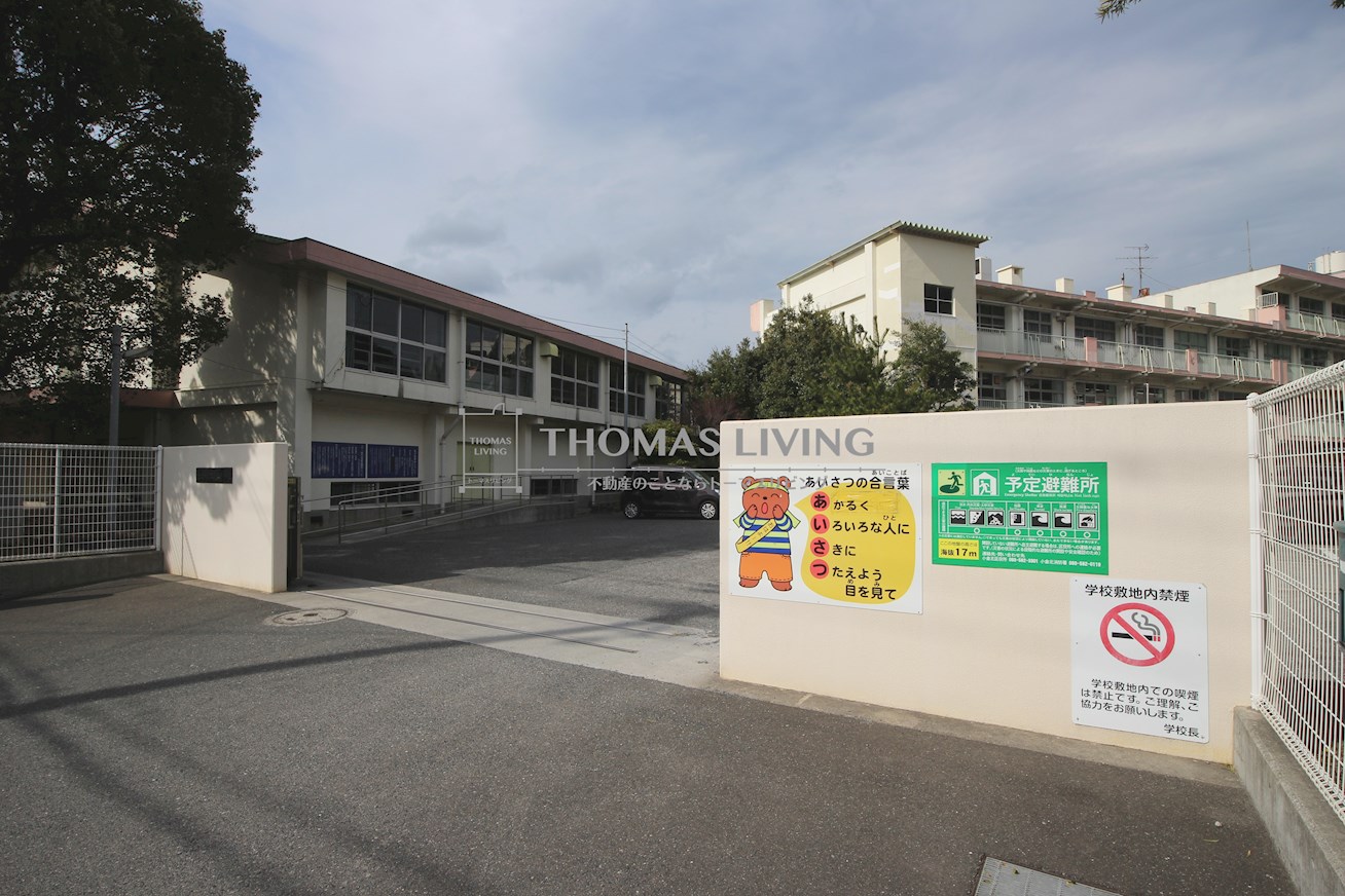 サンラプロ下富野　Ⅳ  北九州市立寿山小学校