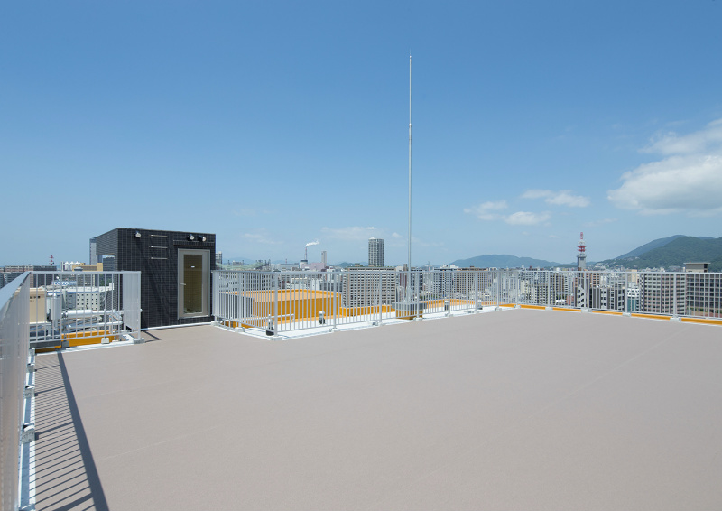 アルティザ小倉 夏には屋上が開放されます。
