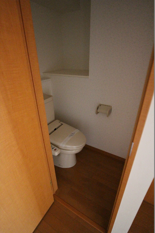 グッドシティ下富野 電気回線が開通していない為、暗いですが、ご了承下さい。