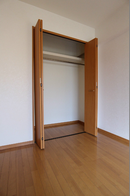 グッドシティ下富野 収納力の高いクローゼットです。