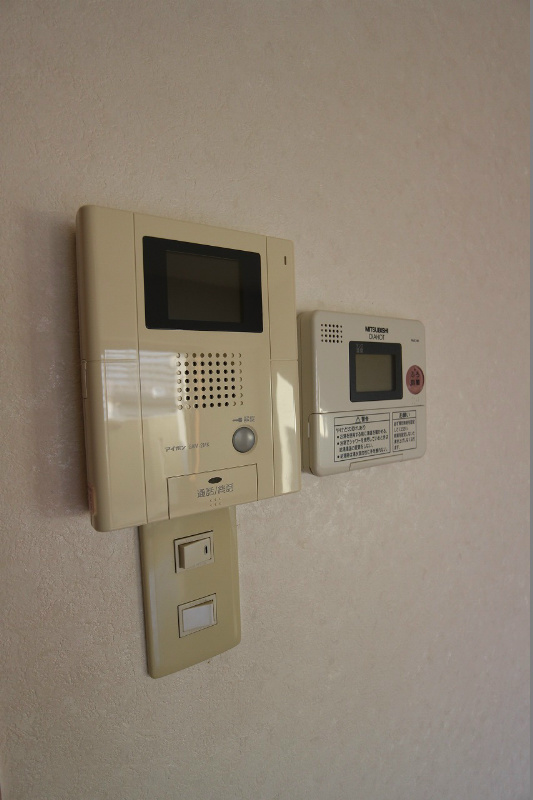 グッドシティ下富野 TVモニター付インターホンなので安心です。