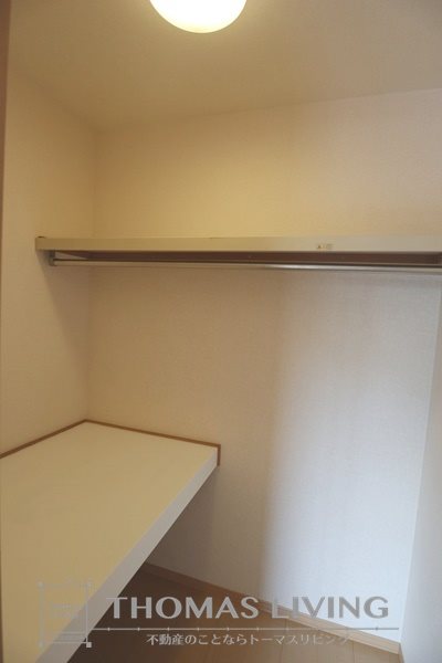 ヴァンソレーユ B棟  収納