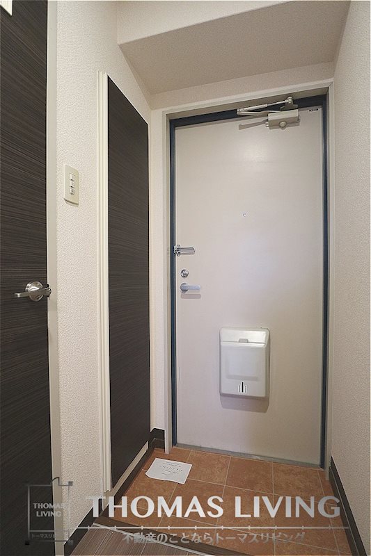 晴和ビル 玄関