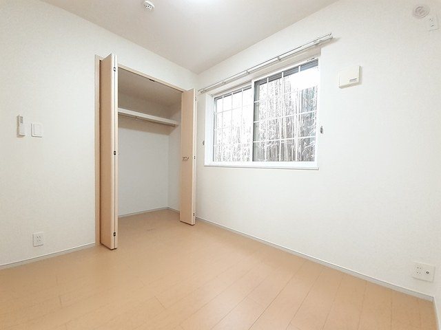 ベルデュールⅢ ベッドルーム