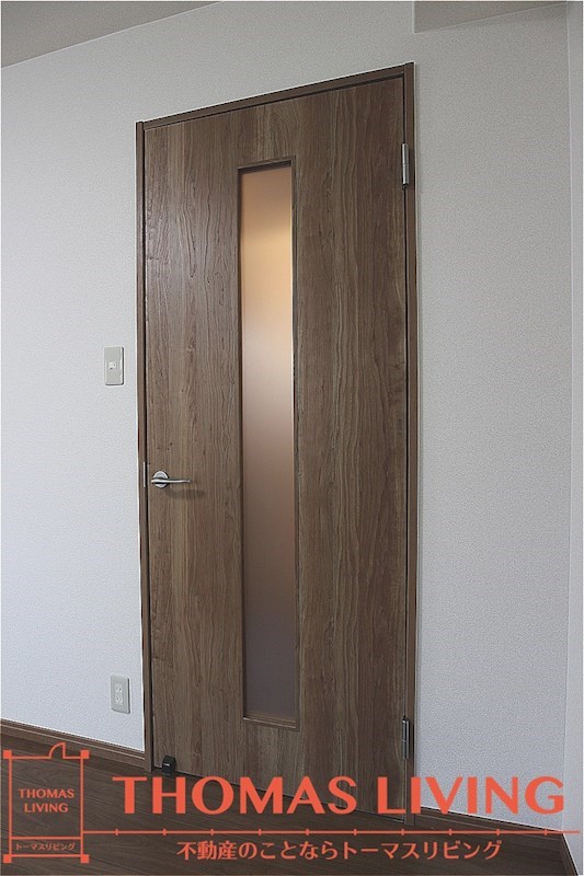 レジデンス東鳴水  建具も綺麗にされています。