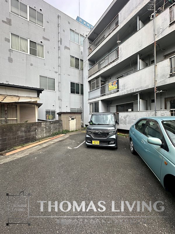 陣原ハイツ 駐車場