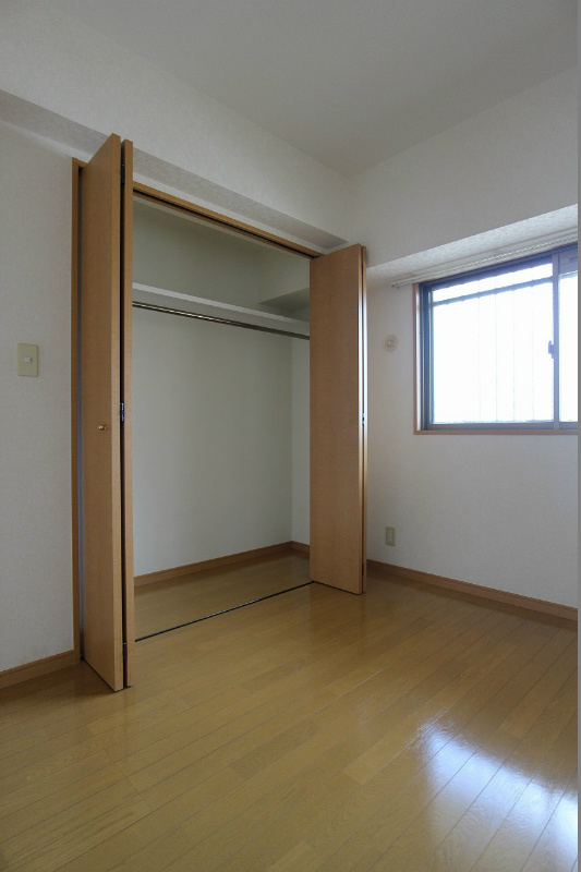 ニューシティアパートメンツ南小倉 Ⅰ 収納