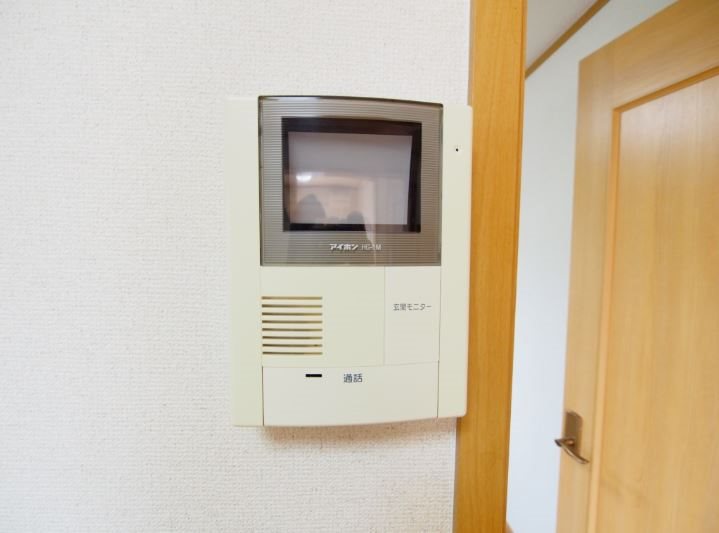 ジュネス馬場 A 来客の顔が確認出来る、TVインターホンです。