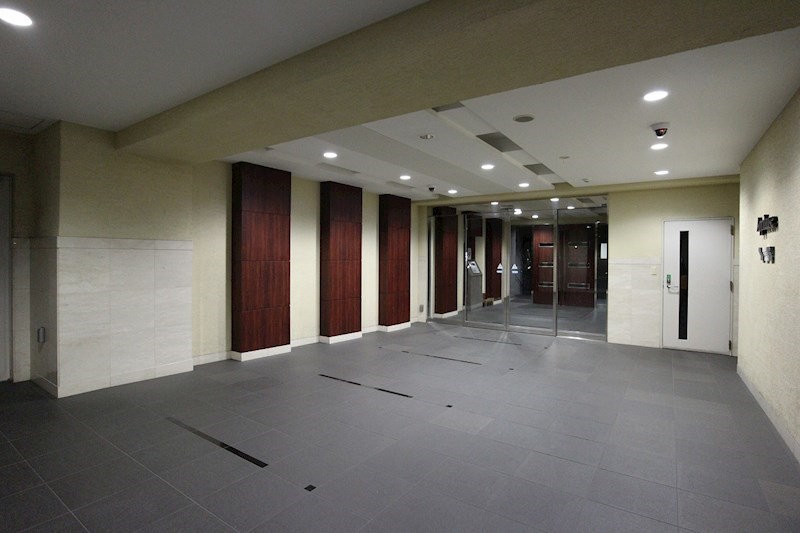 アプローズ戸畑駅 弐番館 広くて豪華なエントランスロビーです。