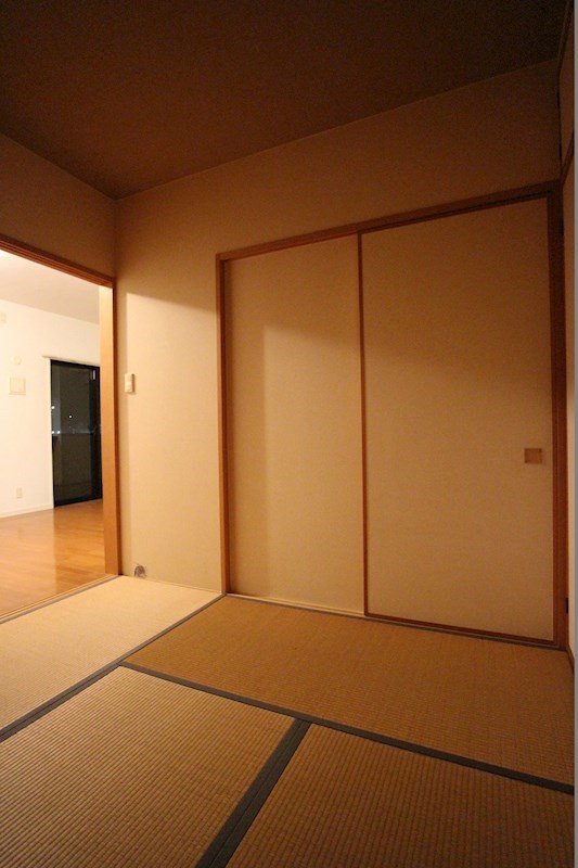 アプローズ戸畑駅 弐番館 和室があると落ちるつきますね。