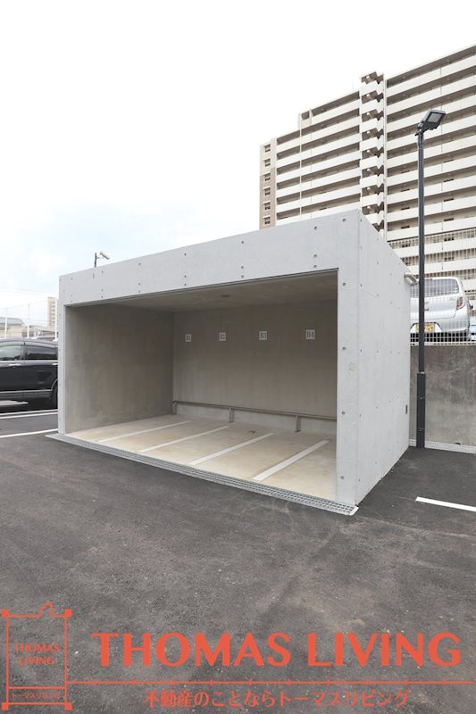 GRACEFUL中井 バイク置場