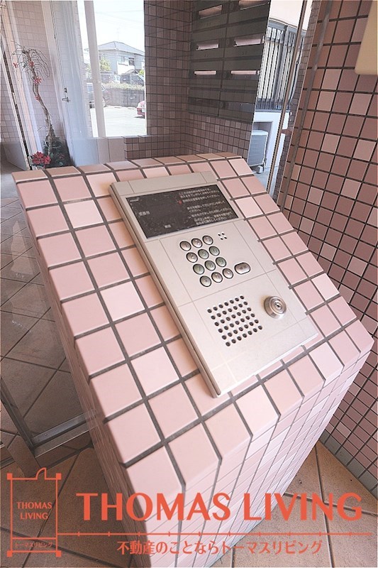 グランビュー華 オートロックなので安心です。