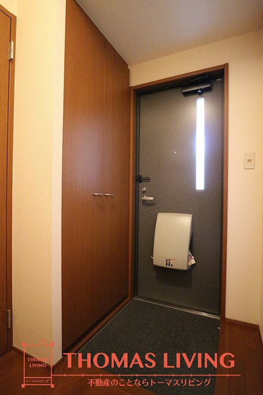 ヒルズリバーサイド B棟 玄関