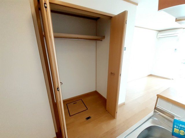 ジャン・アヴニール　A棟 収納