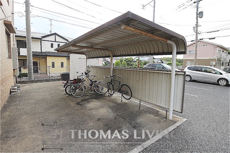 KAKU BLD 駐輪場