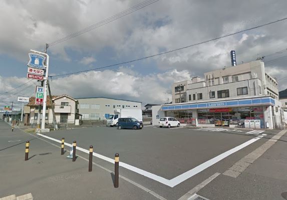 クレール上津役 ﾛｰｿﾝ 八幡町上津役東店