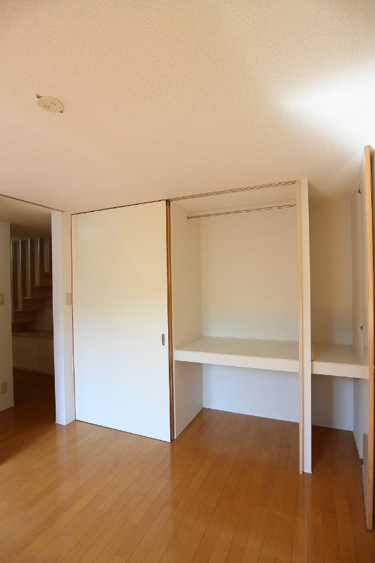 アコールHATA ※参照※【別号室の写真です】大きいサイズの収納です。