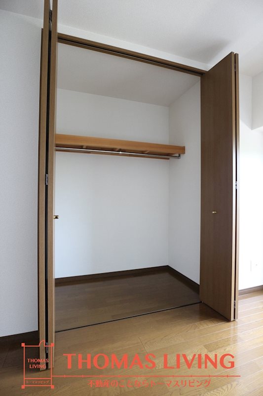 スカイタワー太賀 各部屋に収納があります。