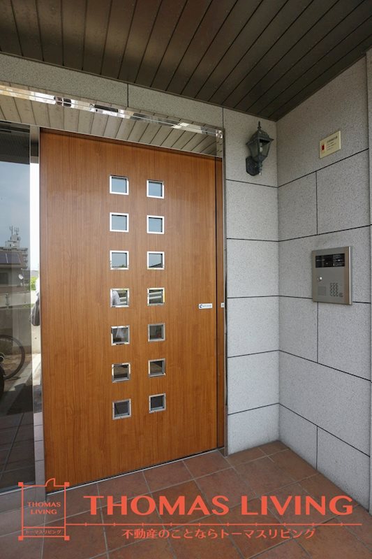 ミッドヒル本城 オートロックが備わっています。