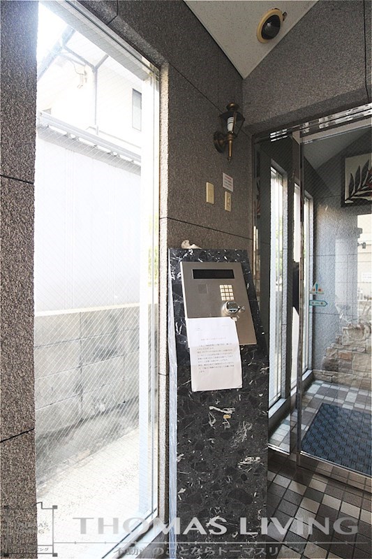 ギャラン筒井 オートロックもついており女性の方の一人暮らしもご安心頂けると思います。