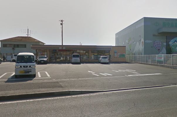 ブラウン・シャトレーヌ ｾﾌﾞﾝｲﾚﾌﾞﾝ 中間中鶴店