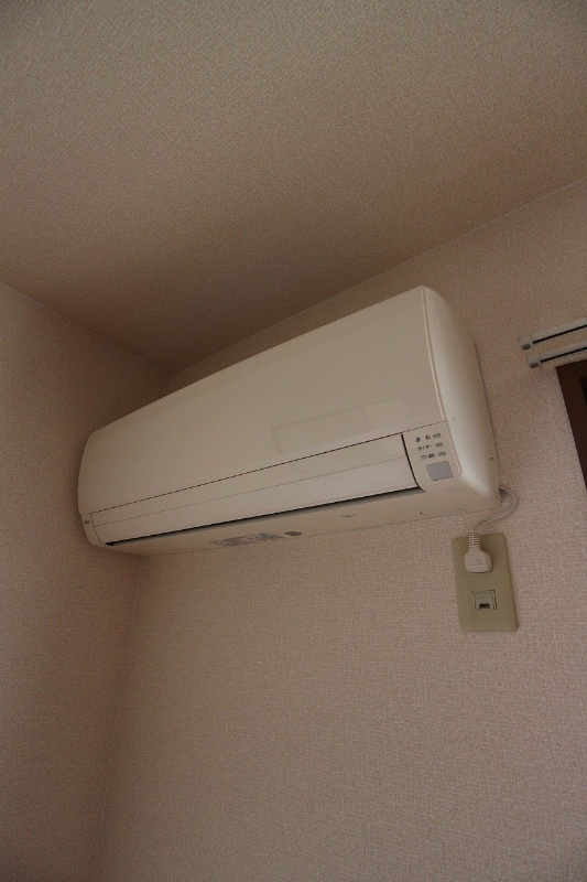 ベルデュール中曽根　A棟 エアコン1台付きです