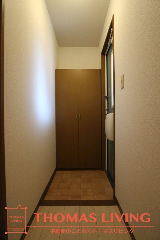 リビングタウン浅川 B棟  余裕ある玄関スペースです。