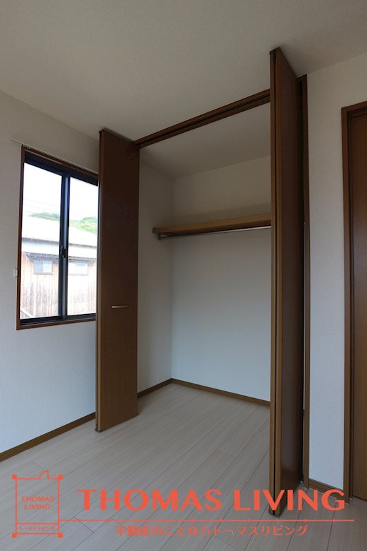 リビングタウン浅川 B棟  収納