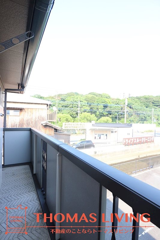 リビングタウン浅川 B棟  洗濯物を干すのにも十分な広さです。