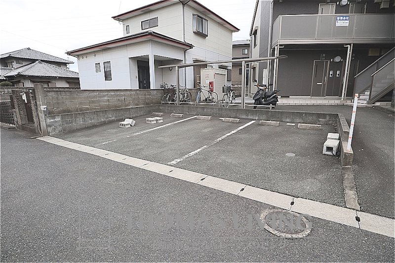 スイス21 駐車場