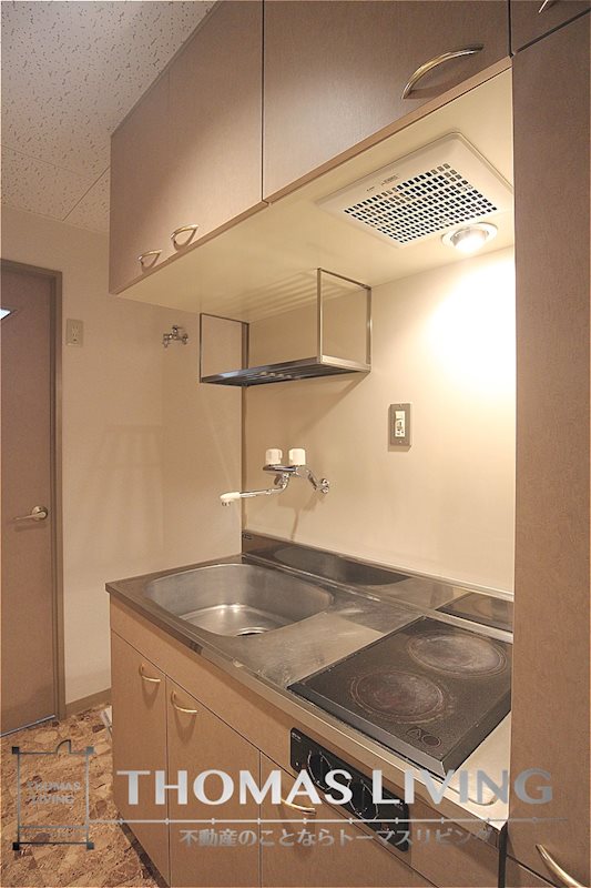 アリビオ八幡 階数によって建具などの色味が異なる場合があります。